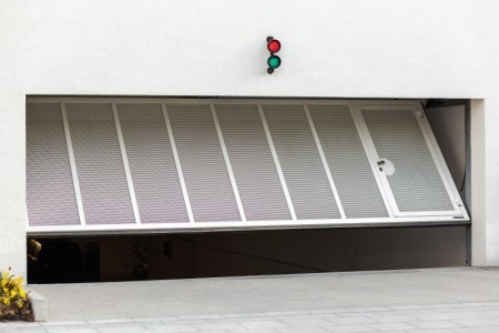 Les diff&eacute;rents types de portes de garage et leurs avantages